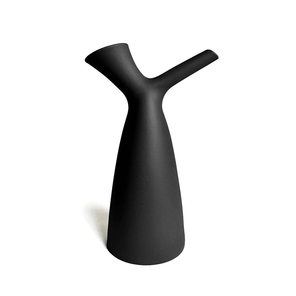 jessie watering jug in black, product image